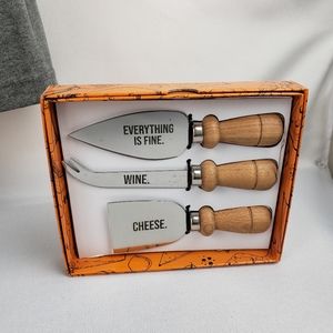 Cheese knives and serving tool